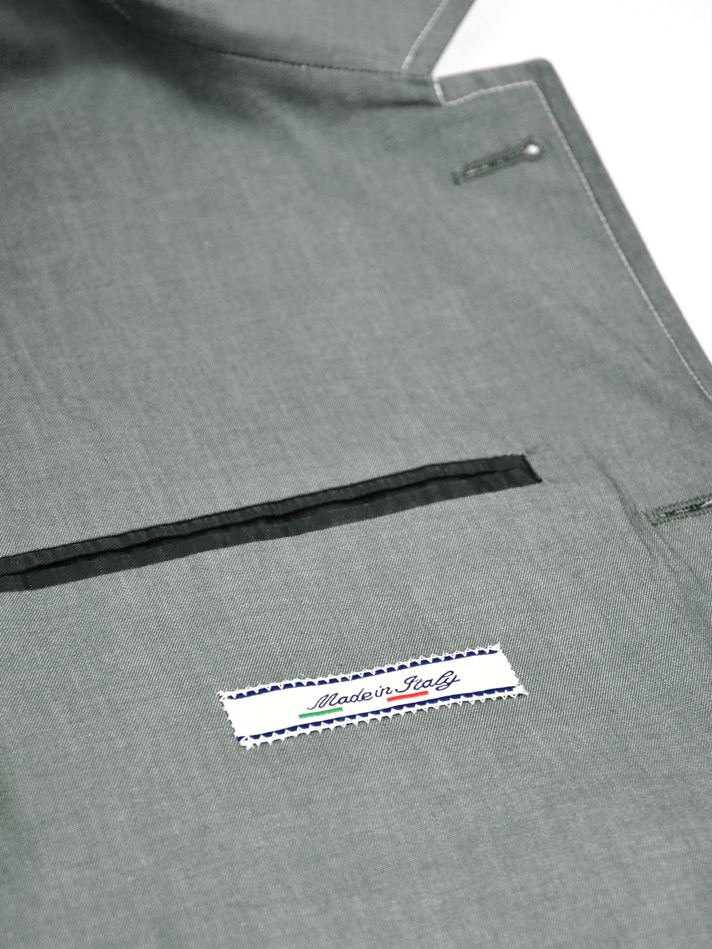 Bermuda_Safari_Jacket_Pocket1