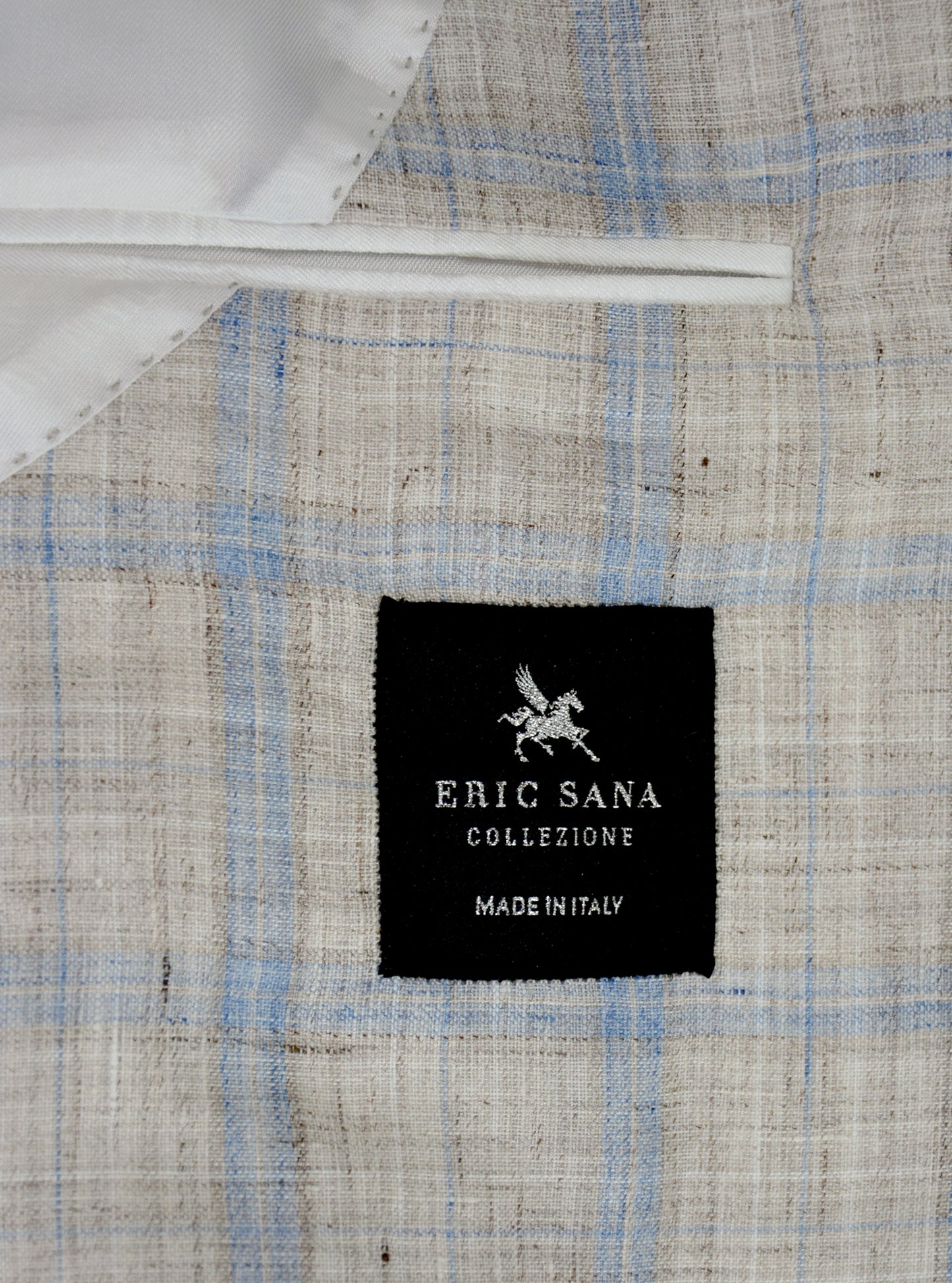 Noble Linen Suit
