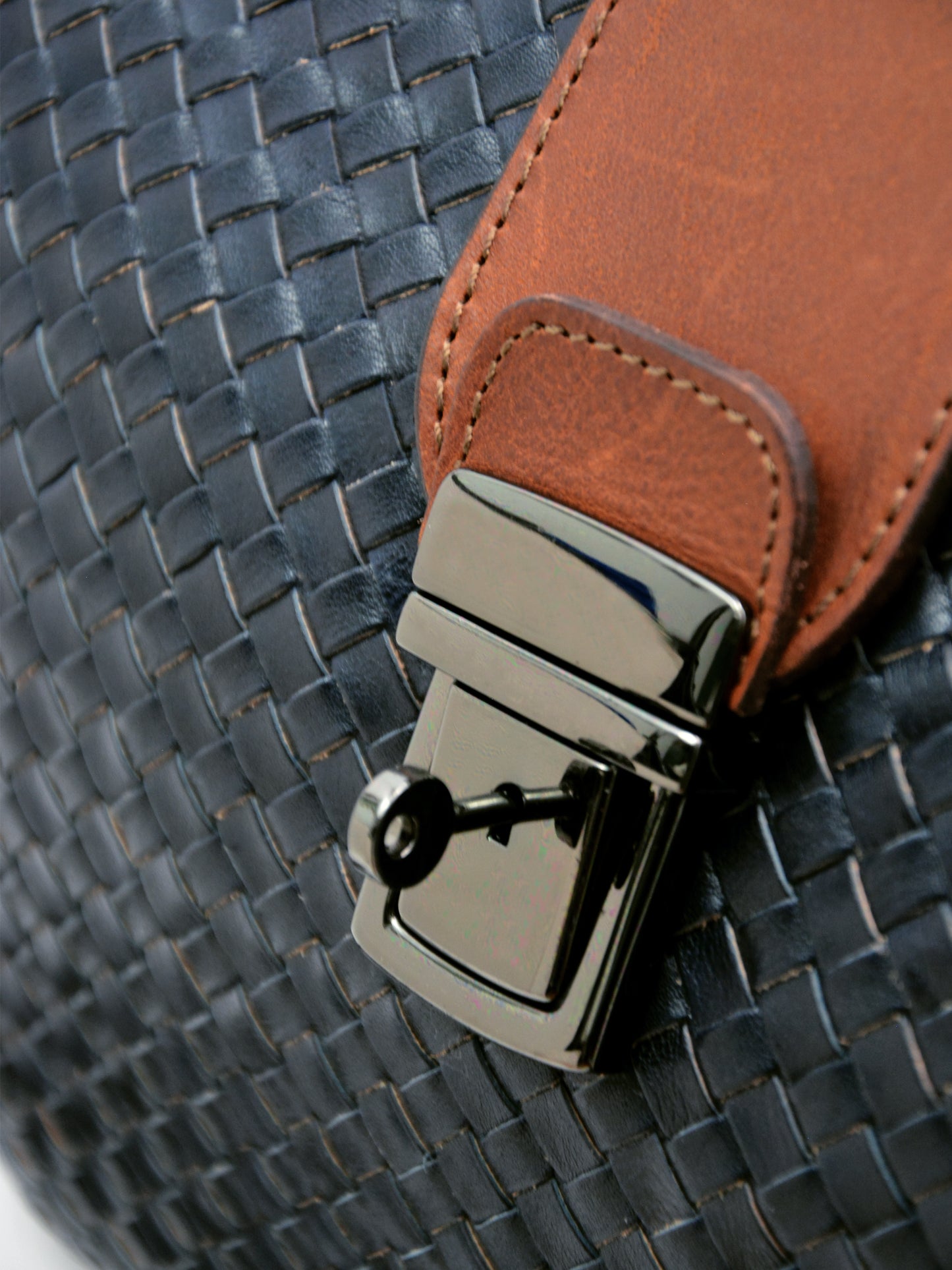 Sac porte-documents en cuir tissé à la main
